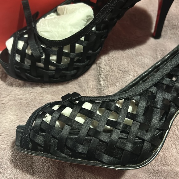 Betsey Johnson Black Lattice Ribbon Pump sz 8 - Picture 7 of 13